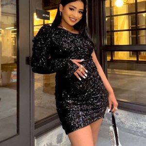 Express|Sequin Set| M skirt| XL off the shoulder top. Sequin top runs small XL=M